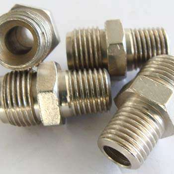 Acoplamento 3/8 NPS M x 1/2 NPT M